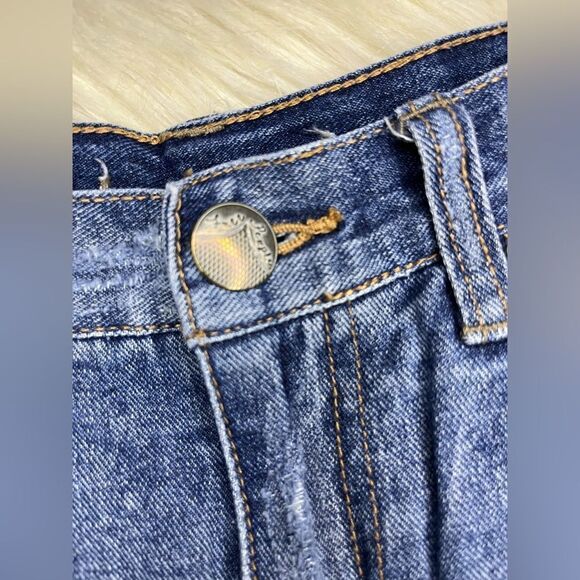 Free People Distressed Raw Hem Embroidered Tribal Aztec Boho Denim Shorts Sz 28 - Picture 3 of 9